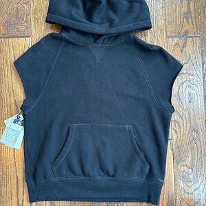Aritzia TNA Black Cozy Fleece Boyfriend Sleeveless Hoodie NWT- size small